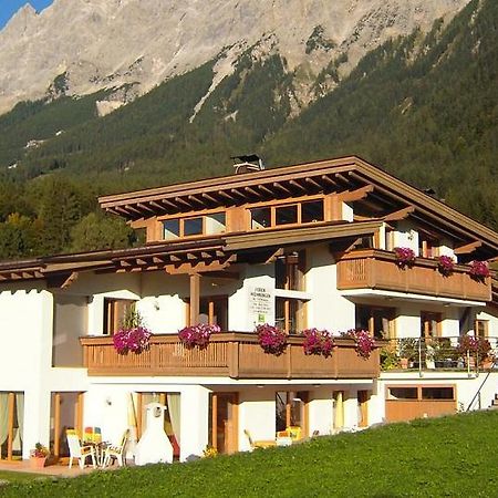 Haus Angelika Apartman Ehrwald Kültér fotó